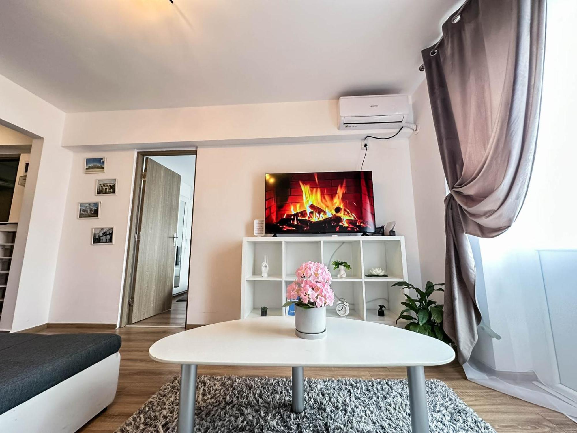 Sunrise Apartments City Center Boekarest Buitenkant foto